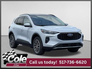 New 2025 Ford Escape SE w/ PHEV Premium Package FWD 360° Tour