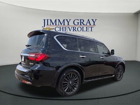 Used 2023 INFINITI QX80 Sensory w/ All-Season Package image 3
