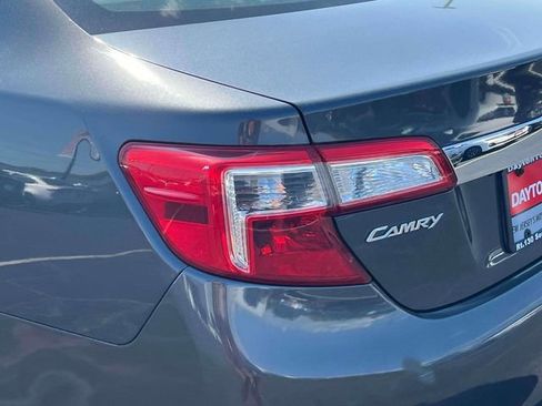 Used 2012 Toyota Camry XLE w/ Leather Pkg FWD image 9