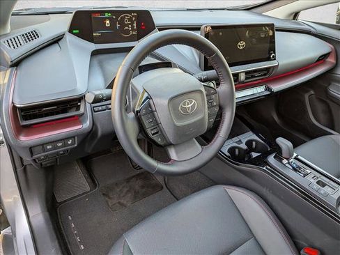 Used 2024 Toyota Prius Prime XSE image 11