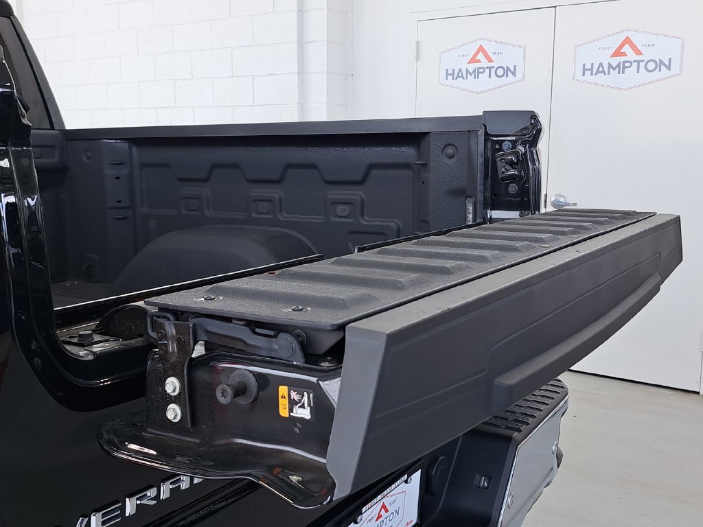 Used 2025 Chevrolet Silverado 1500 LTZ w/ LTZ Premium Package AWD/4WD image 33