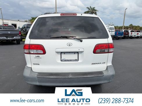 Used 2002 Toyota Sienna CE FWD image 4