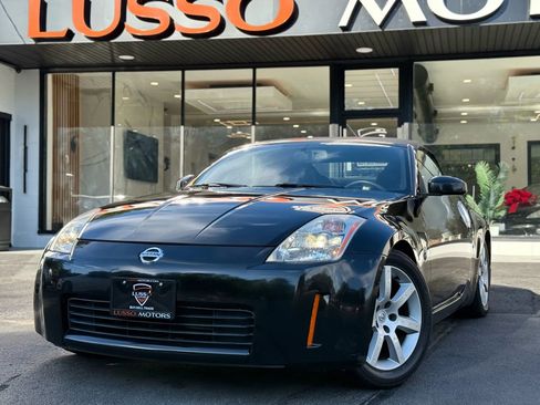 Used 2004 Nissan 350Z Touring image 1