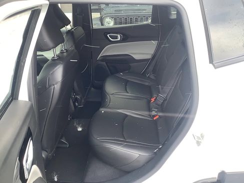New 2026 Jeep Compass Limited image 9
