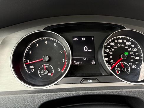 Used 2015 Volkswagen Golf S image 16