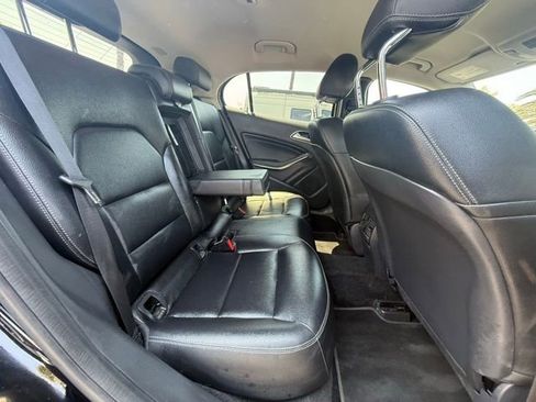 Used 2015 Mercedes-Benz GLA 250 4MATIC image 15