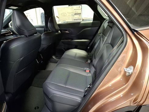 New 2025 Toyota Crown Signia image 6