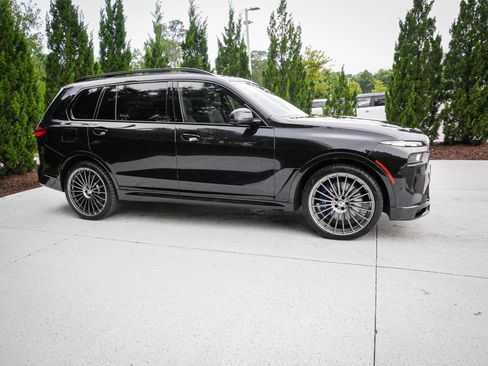 Used 2025 BMW ALPINA XB7 AWD/4WD image 11