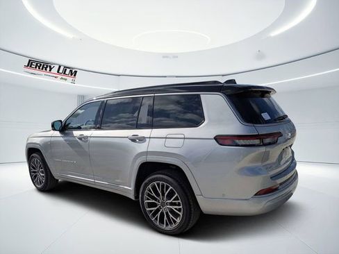 New 2026 Jeep Grand Cherokee L Summit w/ Advanced Protech Group IV AWD/4WD image 5