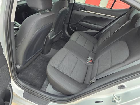 Used 2020 Hyundai Elantra SE w/ Cargo Package (C1) FWD image 25