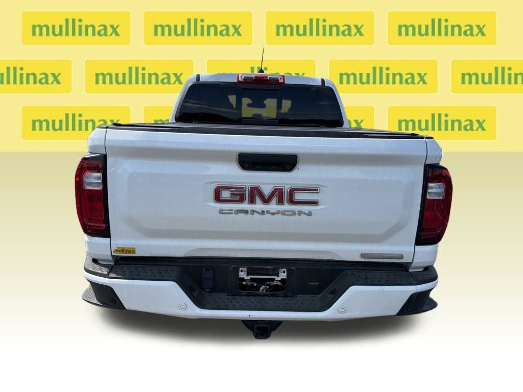 Used 2025 GMC Canyon Elevation w/ Convenience Package RWD image 9