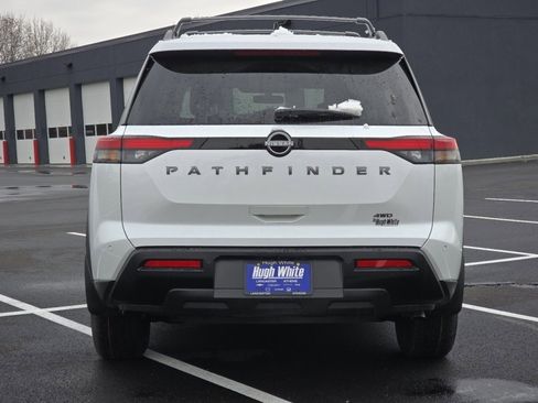 New 2026 Nissan Pathfinder SV image 8