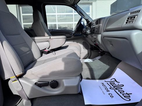 Used 2004 Ford F350 XLT image 12