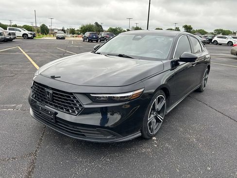 Used 2024 Honda Accord Sport image 7