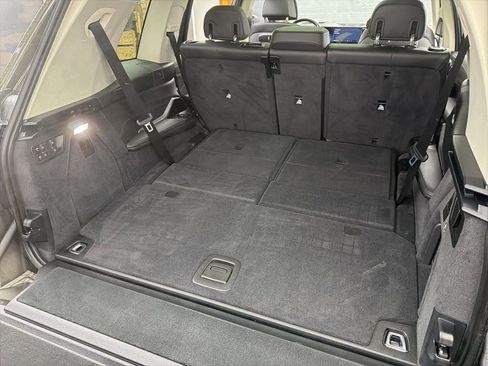 Used 2024 BMW X7 xDrive40i w/ Executive Package image 42