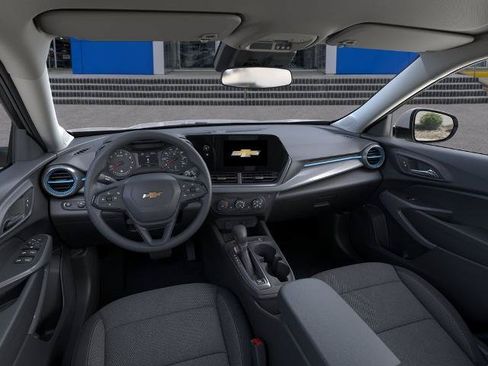 New 2026 Chevrolet Trax LS w/ LS Convenience Package FWD image 15