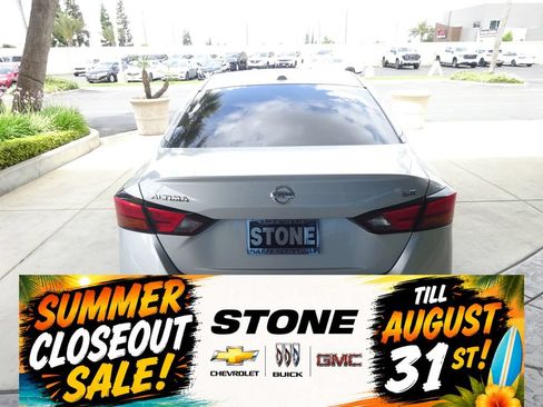 Used 2021 Nissan Altima 2.5 SR FWD image 6