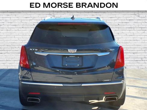 Used 2018 Cadillac XT5 Premium Luxury w/ Driver Assist Package image 4