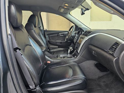 Used 2009 Chevrolet Traverse LT FWD image 19