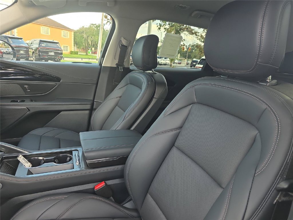 New 2026 Lincoln Nautilus Premier AWD/4WD image 14