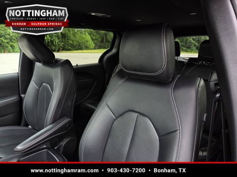 Used 2025 Chrysler Pacifica Select FWD image 26