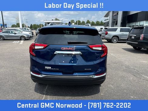 Certified 2022 GMC Terrain SLT AWD/4WD image 4