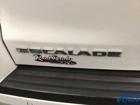 Used 2017 Cadillac Escalade Premium Luxury image 14