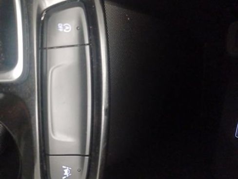 Used 2024 Chevrolet Trax LT FWD image 27