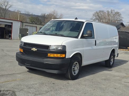 Used 2021 Chevrolet Express 2500 RWD 2500 135 w/ Driver Convenience Package image 1