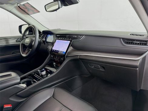 Used 2023 Jeep Grand Cherokee L Limited w/ Trailer Tow Group (B) image 30