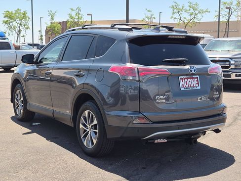 Used 2017 Toyota RAV4 XLE w/ Convenience Package AWD/4WD image 8