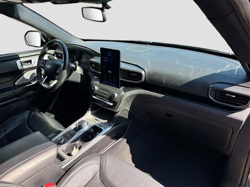 Used 2020 Ford Explorer ST w/ Premium Technology Package image 33