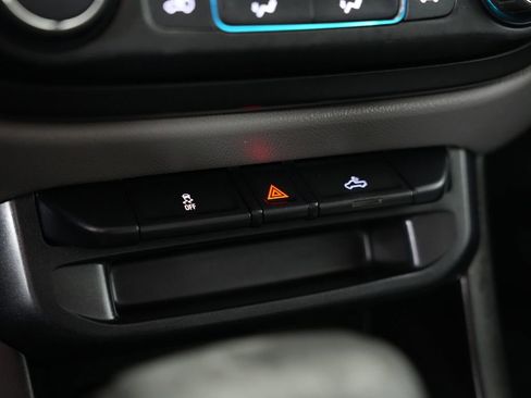 Used 2018 Chevrolet Colorado W/T image 21