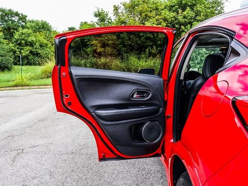 Used 2020 Honda HR-V Touring image 19