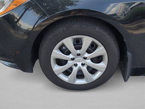 Certified 2025 Toyota Corolla LE FWD image 29