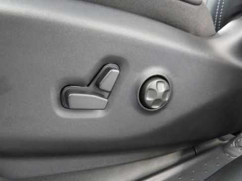 New 2026 Chrysler Pacifica Select w/ S Appearance Package image 17