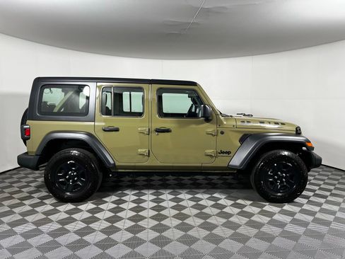 Used 2025 Jeep Wrangler Sport image 4