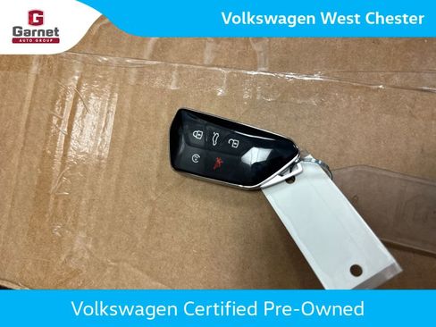 Certified 2025 Volkswagen Atlas Peak Edition SE AWD/4WD image 13