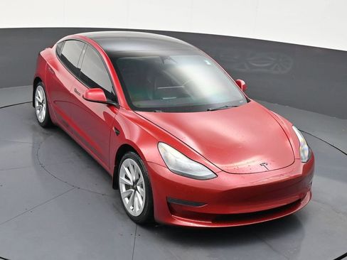 Used 2022 Tesla Model 3 Standard Range image 18