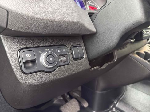 Used 2023 Mercedes-Benz Sprinter 2500 image 31