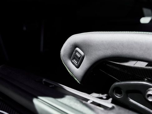 Used 2025 Porsche 911 GT3 RS w/ Weissach Package image 40