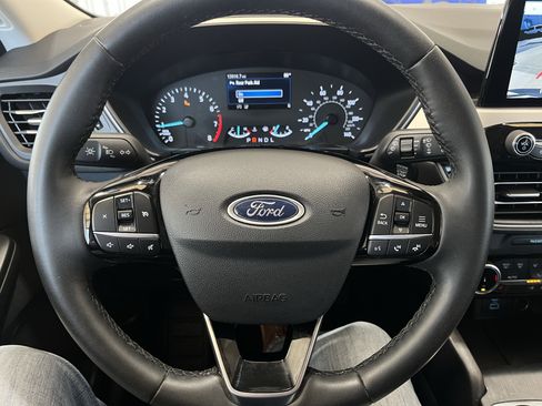 Used 2022 Ford Escape SEL image 13