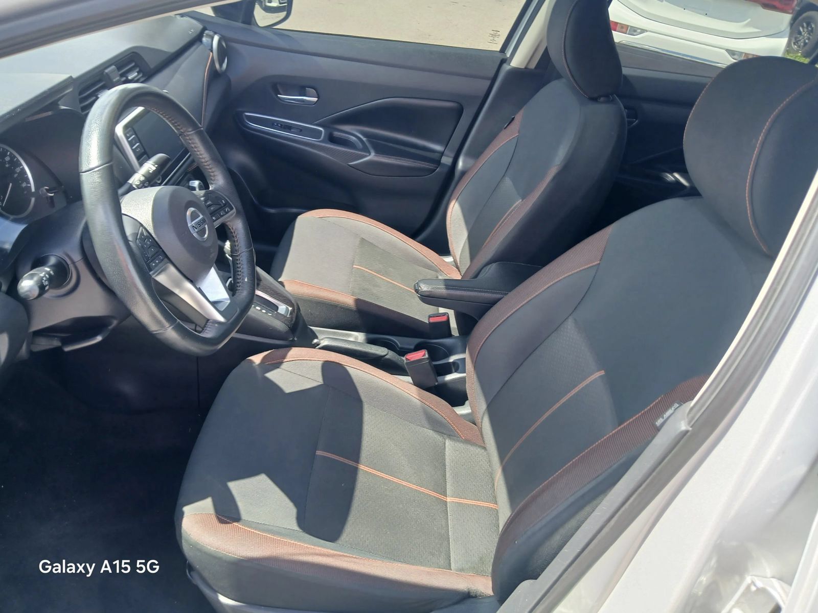 Used 2020 Nissan Versa SR w/ Convenience Package FWD image 9