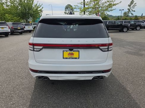 Used 2025 Lincoln Aviator Reserve w/ Equipment Group 201A AWD/4WD image 5