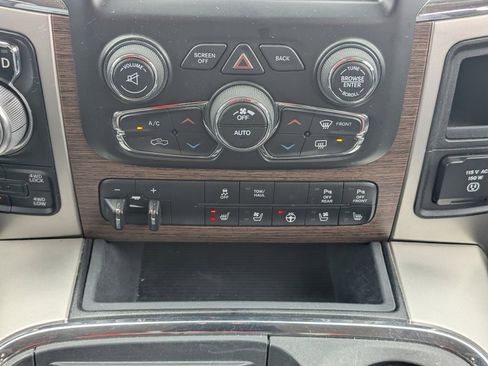 Used 2017 RAM 1500 Laramie w/ Convenience Group image 32