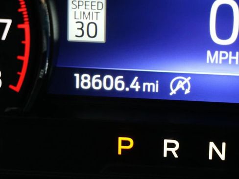 Used 2024 Ford Explorer ST-Line w/ Class IV Trailer Tow Package image 32