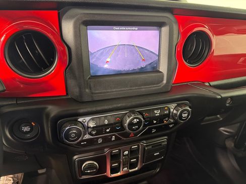 Used 2020 Jeep Wrangler Unlimited Sport AWD/4WD image 16