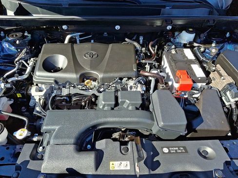 Used 2023 Toyota RAV4 XLE Premium image 33