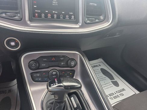Used 2019 Dodge Challenger SXT RWD image 14