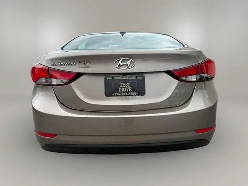 Used 2014 Hyundai Elantra SE w/ Option Group 02 FWD image 10